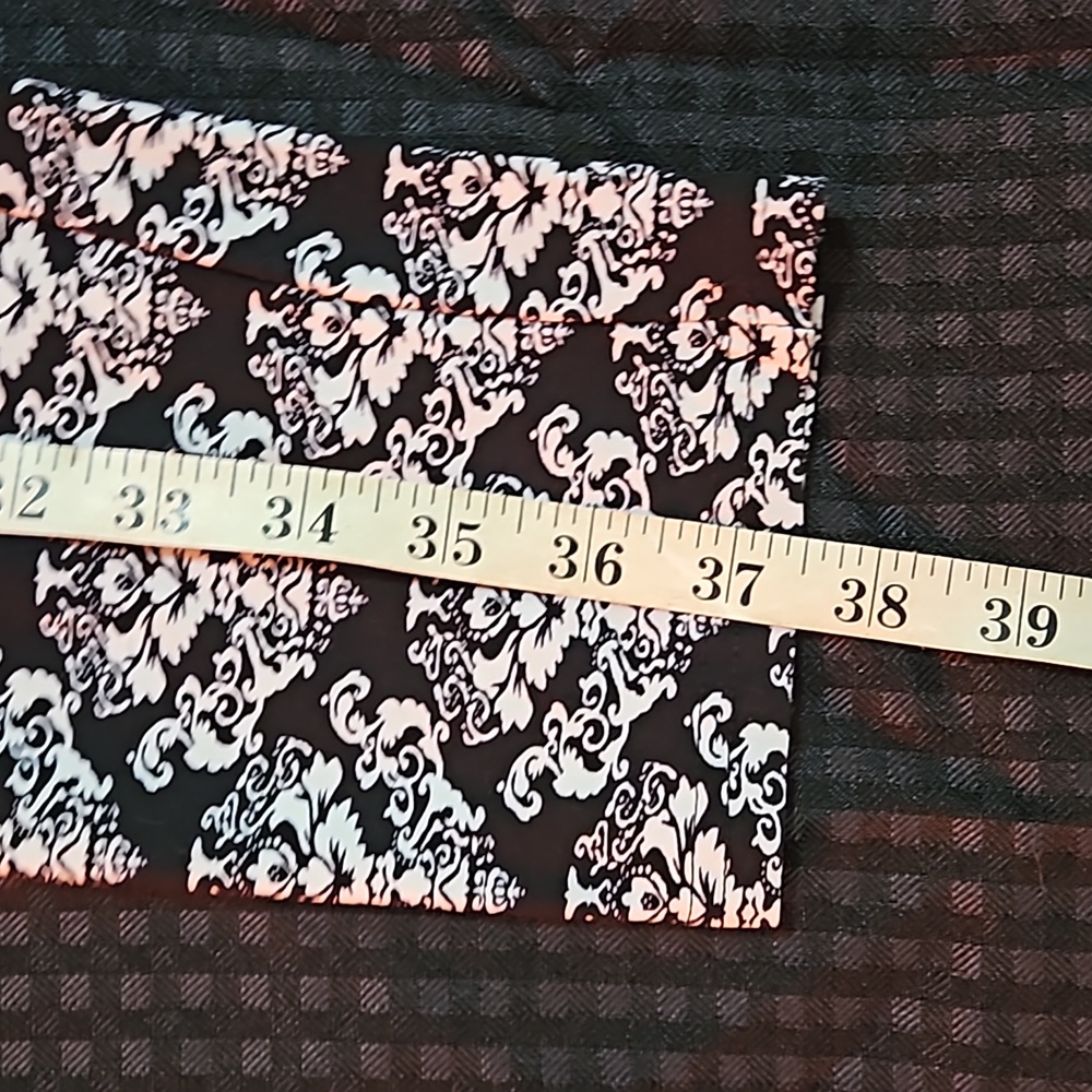 Mayfield black and white leggings, size large, soft, comfy, stretch - Picture 12 of 12
